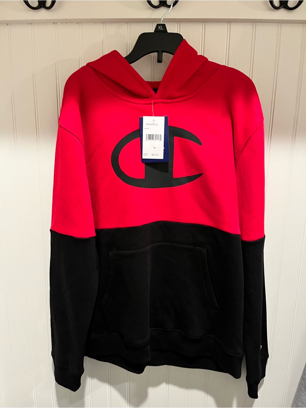 Champion Colorblock Red and Black Boy’s Hoodie 18/20 New! XL